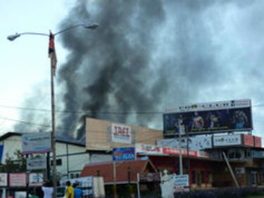 Incendio en zona comercial en Las Tablas