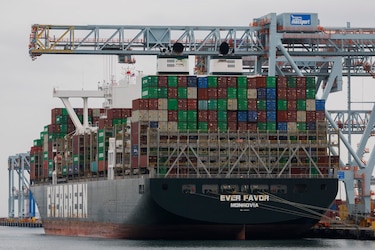 Entran en vigor los aranceles de Estados Unidos a México, Canadá y China