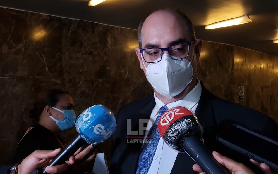 Panamá busca atraer compañías de China y Francia para que hagan ensayo de sus vacunas