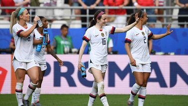 Estados Unidos supera a España con dos goles de penaltis