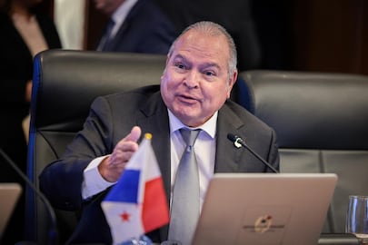 Bagatrac desata cuestionamientos a lo interno de la Comisión de Presupuesto y el ministro del MOP evita responder