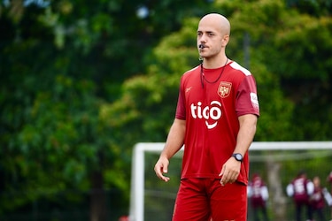 Gerard Aubí Pone en marcha la Sub-16 femenina con convocatoria a 28 jugadoras