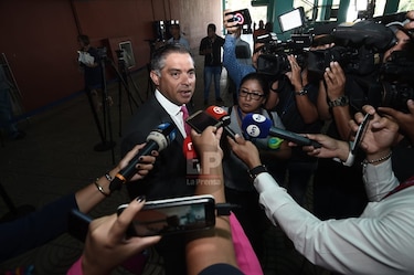 El exdiputado Adolfo Valderrama es imputado por presunto blanqueo y peculado