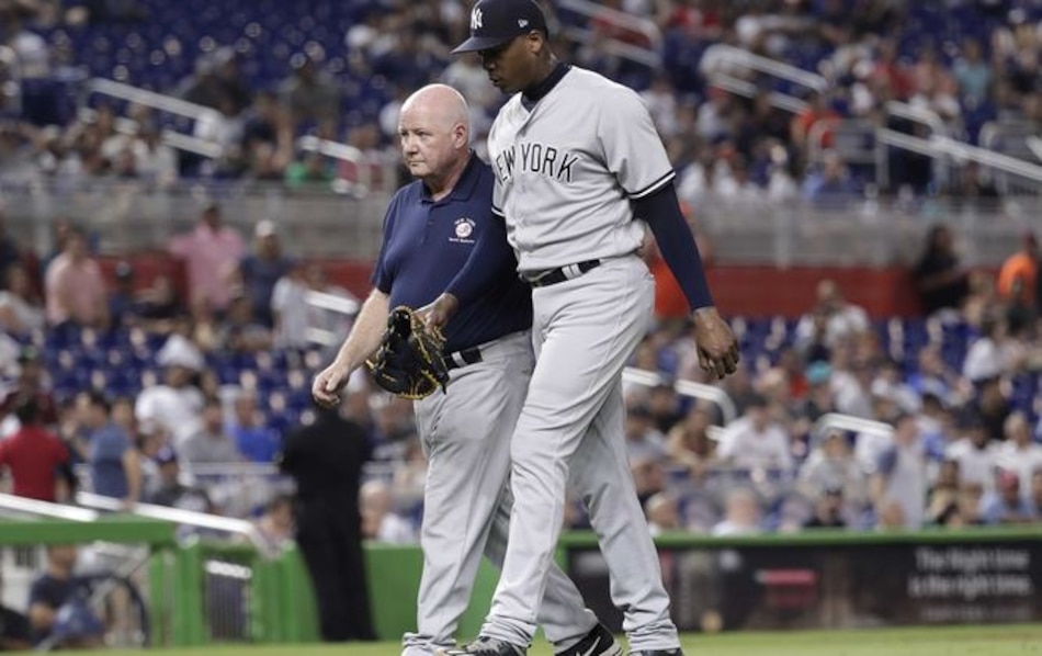 Yankees, en alerta tras lesión del cubano Aroldis Chapman
