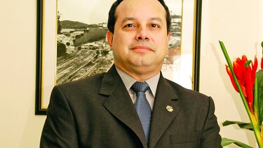 Las maniobras de Ariel Alvarado