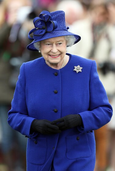 Certifican muerte de la reina Isabel II por ‘vejez’