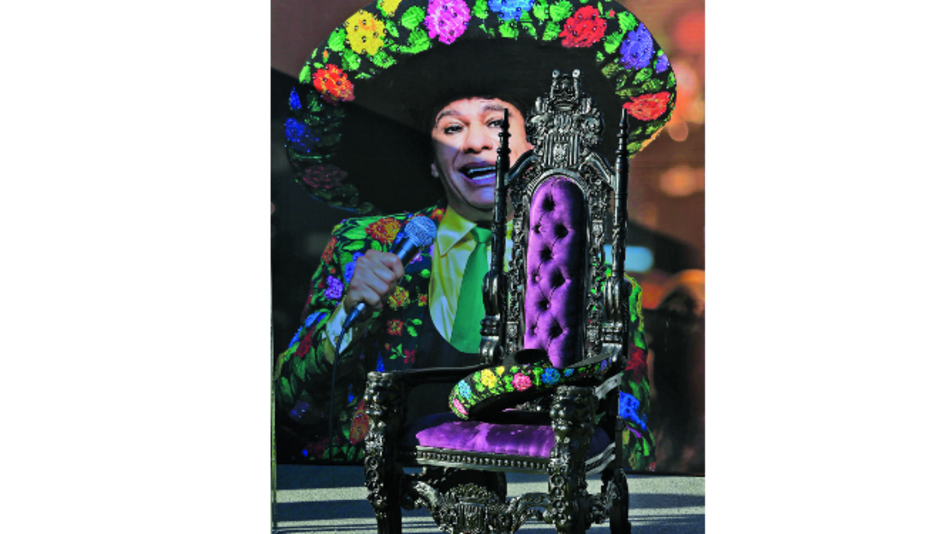 Juan Gabriel revive en forma de holograma