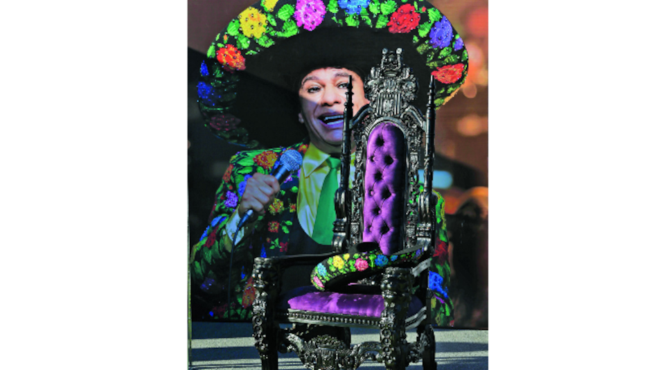 Juan Gabriel revive en forma de holograma