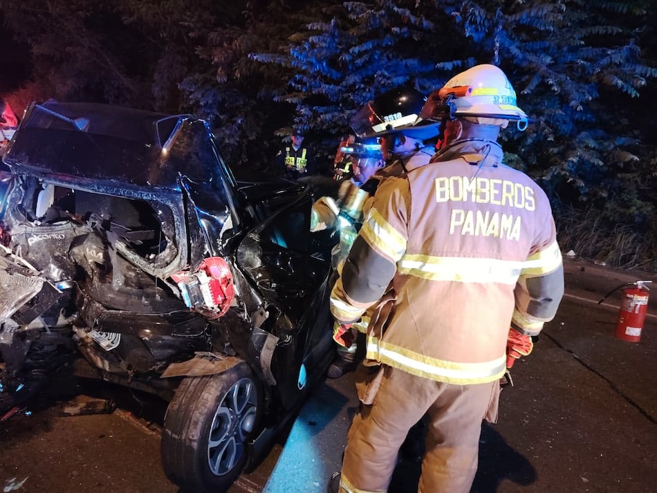 Un muerto y dos heridos en choque en la autopista Arraiján–La Chorrera