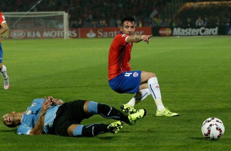 Chile vence a Uruguay y avanza a semifinales