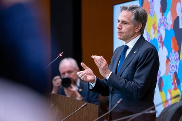 Blinken conversa con Israel y Catar para contener una escalada en Oriente Medio