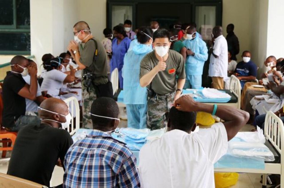 Sierra Leona ordena poner en cuarentena a 1.2 millón de personas a causa del ébola