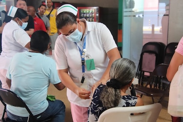Minsa responderá a brote de influenza con vacunación extramuros; van 29 muertes