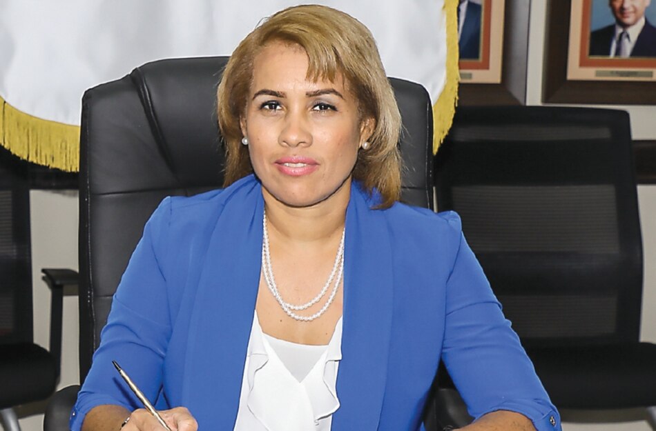 El procurador recibe queja contra la directora de la Lotería, por restringir la información sobre los billeteros