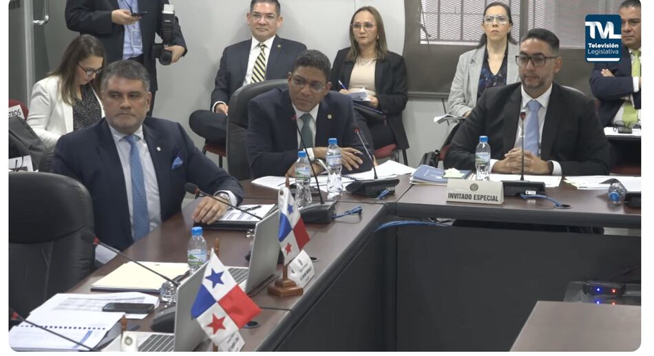 Caja de Ahorros destinará $533 mil en dietas para directivos y más de $1.7 millones en gastos de representación para sus ejecutivos