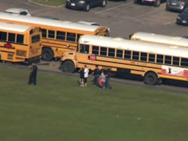 Al menos ocho muertos en tiroteo en la escuela de Texas