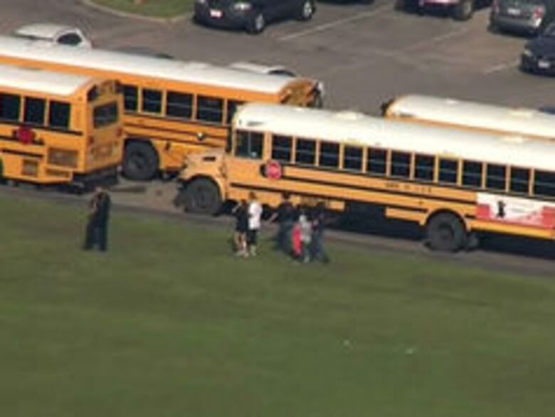 Al menos ocho muertos en tiroteo en la escuela de Texas
