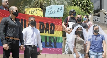 El 72.5% no apoya  la unión civil de personas del mismo sexo