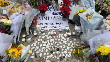 Quién es Ahmed al Ahmed, el hombre que frenó a uno de los atacantes en el tiroteo de la playa de Bondi en Australia
