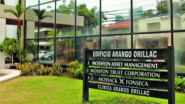 Niegan acumulación a Mossack Fonseca