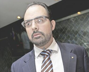 'Somos cuatro millones... No hay manera de no caer en el nepotismo'