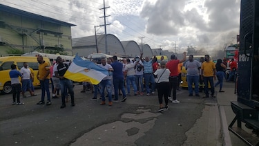 Colón: policía herido es trasladado a la capital y liberan a 12 manifestantes detenidos en el segundo día de huelga