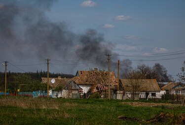 Rusia promete alto el fuego diurno durante tres días