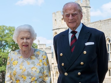El príncipe Felipe, esposo de la reina Isabell II cumple 99 años