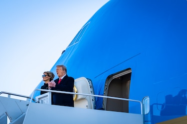 Trump llega a su club Mar-a-Lago en Florida