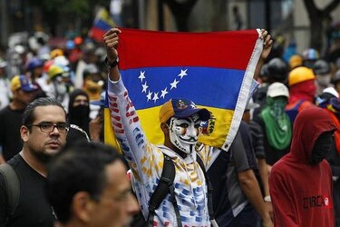 Oposición vuelve a marchar al cumplir tres meses de protestas contra Nicolás Maduro