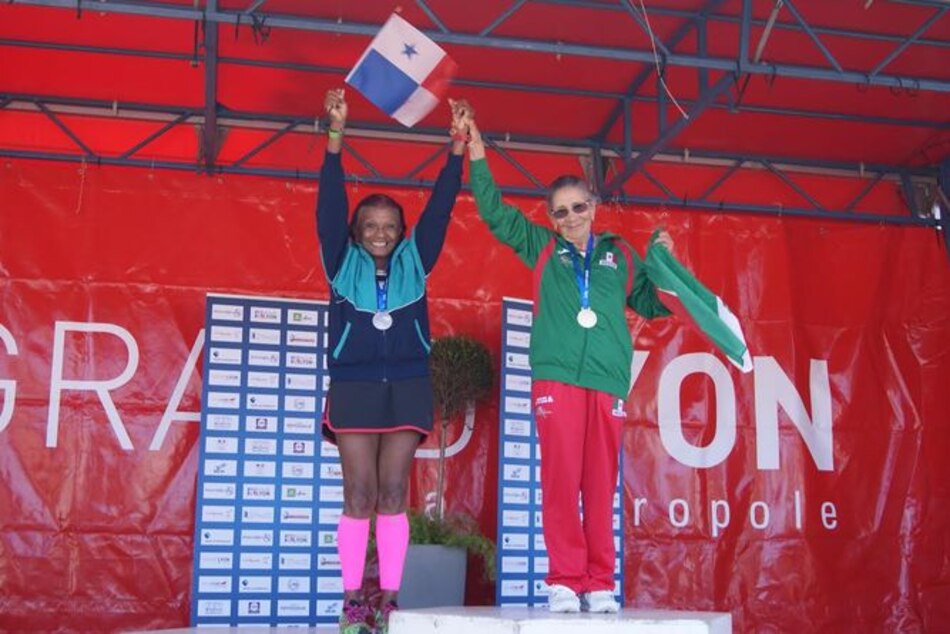 Atleta panameña ganó hoy medalla de plata en el medio maratón máster del Mundial de Lyon, categoría 75 a 79 años