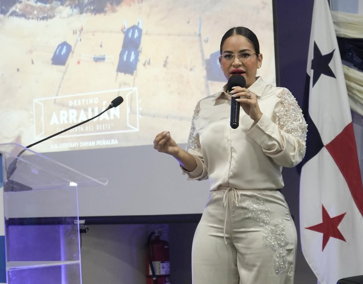 Alcaldesa de Arraiján asume responsabilidad por demolición de monumento chino