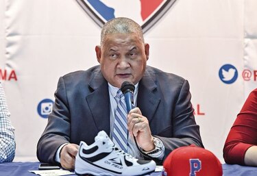 Benicio Robinson pide más apoyo para equipo de béisbol