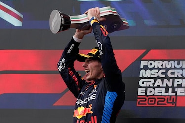 Verstappen resiste a Norris y gana en Imola