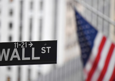 Resultados de empresas animan a Wall Street