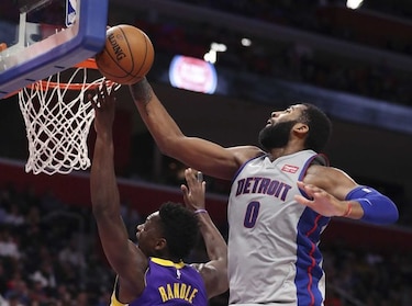 Pistons vencen a Lakers y mantienen esperanzas