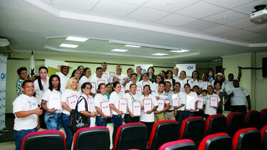 Se gradúan del programa 4E, Camino al Progreso