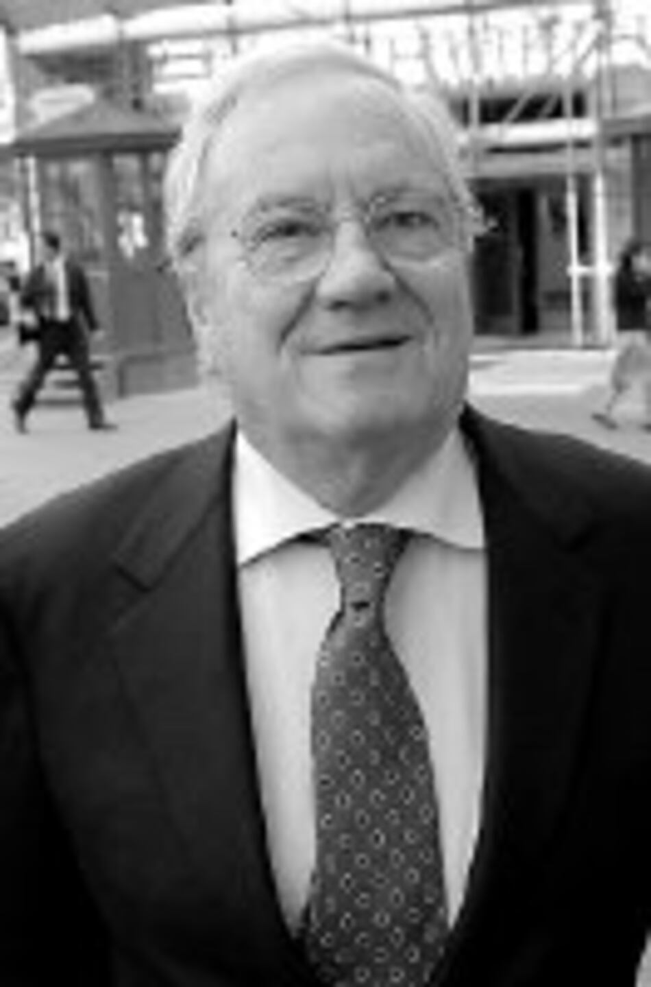 Dimite el presidente de Telecom Italia