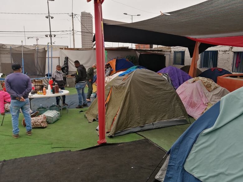 La barrera de la desidia contra los migrantes que buscan volver a su país