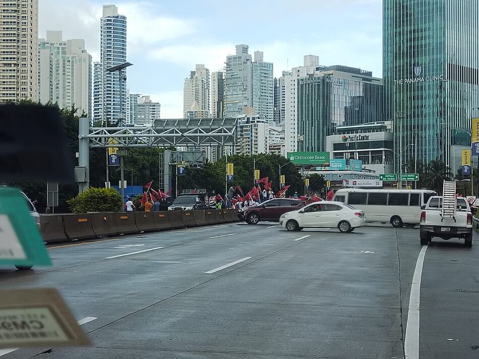 A causa de las protestas, MiBus suspende de manera temporal algunos servicios