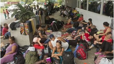 Costa Rica vislumbra solución diplomática a crisis de migrantes cubanos
