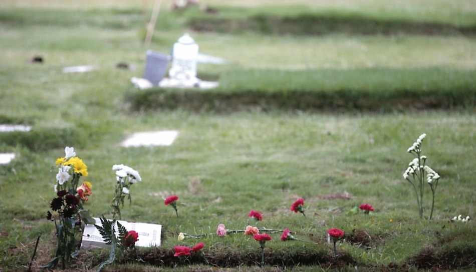 Apilar cadáveres, una opción ante el colapso de las morgues