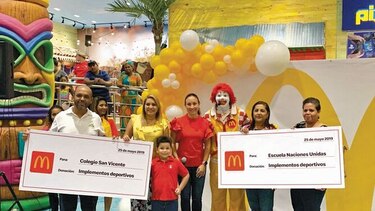 Donación a colegio y apertura de Las Anclas Mall por parte de Arcos Dorados