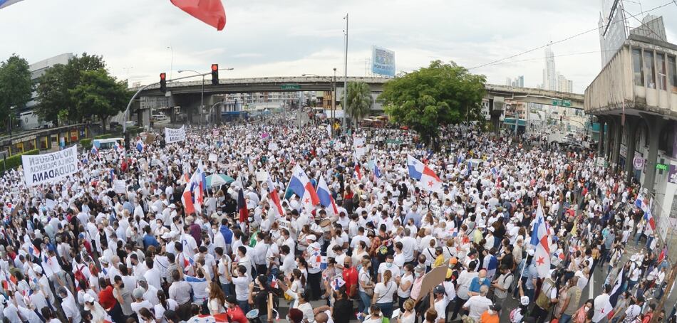 Contundente clamor ciudadano por Panamá 
