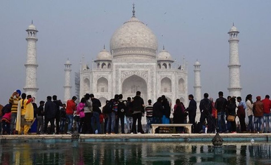 Aumentan precio para entrar al Taj Mahal a los visitantes indios