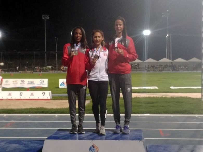 Bell y Ferris logran subir el podio