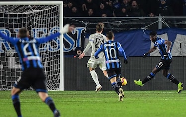 Con doblete de Zapata, Atalanta elimina a Juventus en la Copa de Italia