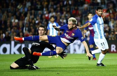 Barcelona se afianza en el liderato con cómoda victoria ante el Málaga