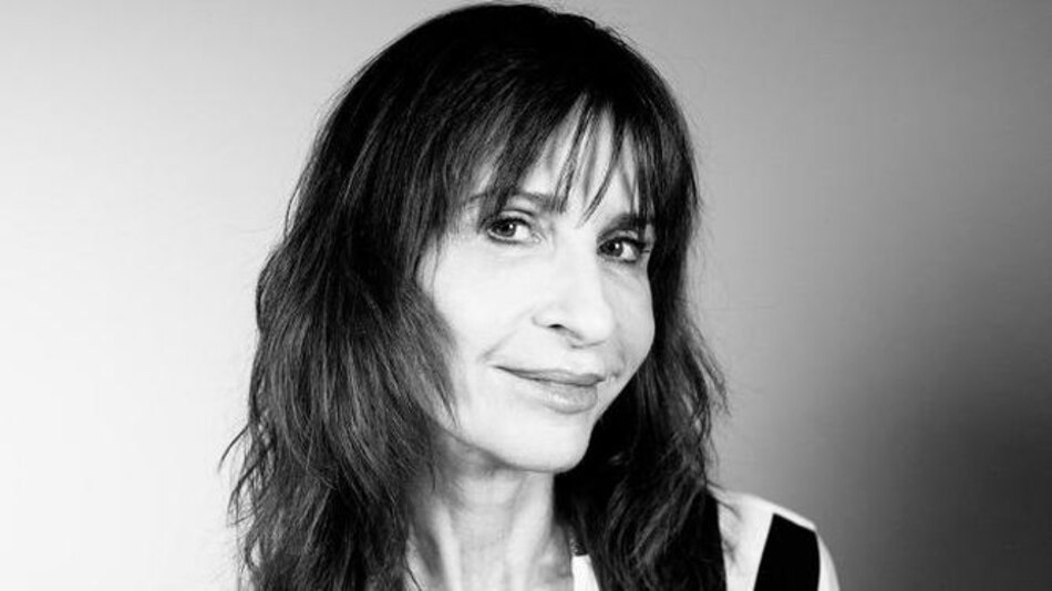 Carla Guelfenbein presenta su novela 'Contigo a la distancia'