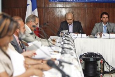 Libre postulación presidencial, a debate